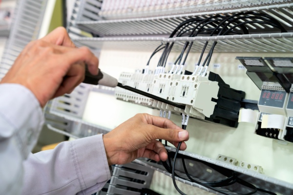 Installation électrique pour professionnels à Avesnes-sur-Helpe